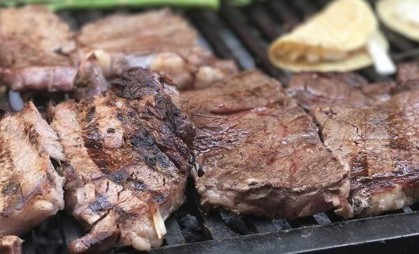 Cuánta carne se calcula por persona para un asado | El Destape
