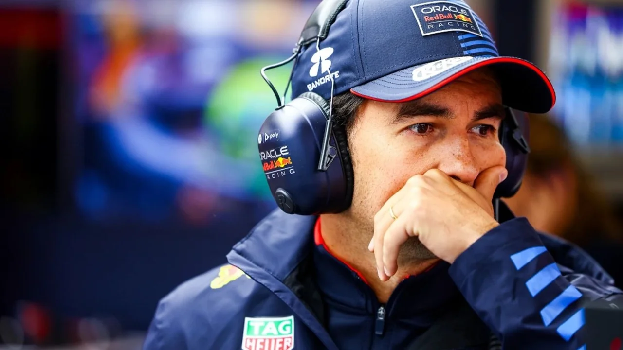 Checo Pérez pensativo