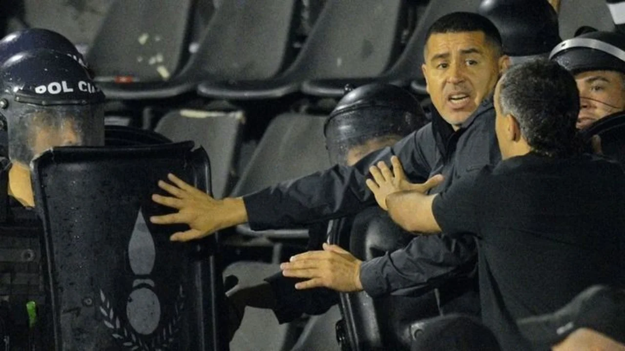 Boca Juniors, Juan Román Riquelme, Copa Argentina, Fernando Gago, Gimnasia y Esgrima La pLata. 