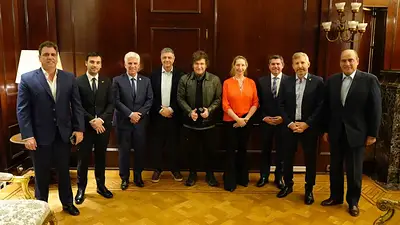 A casi un año del "Pacto de Mayo" y sin apoyo de las provincias, el Gobierno designó a los integrantes del Consejo con fuerte presencia PRO A casi un año del "Pacto de Mayo" y sin apoyo de las provincias, el Gobierno designó a los integrantes del Consejo con fuerte presencia PRO