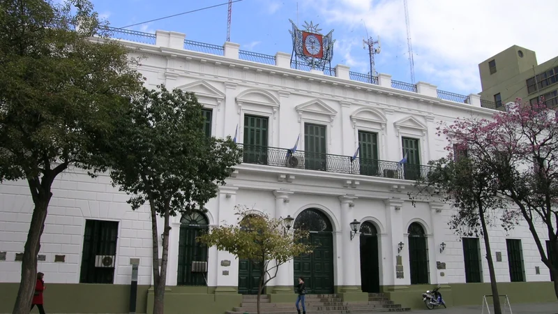 Jalil reconoce que gobierna Catamarca mirando las encuestas: "Cumplir un proceso político"