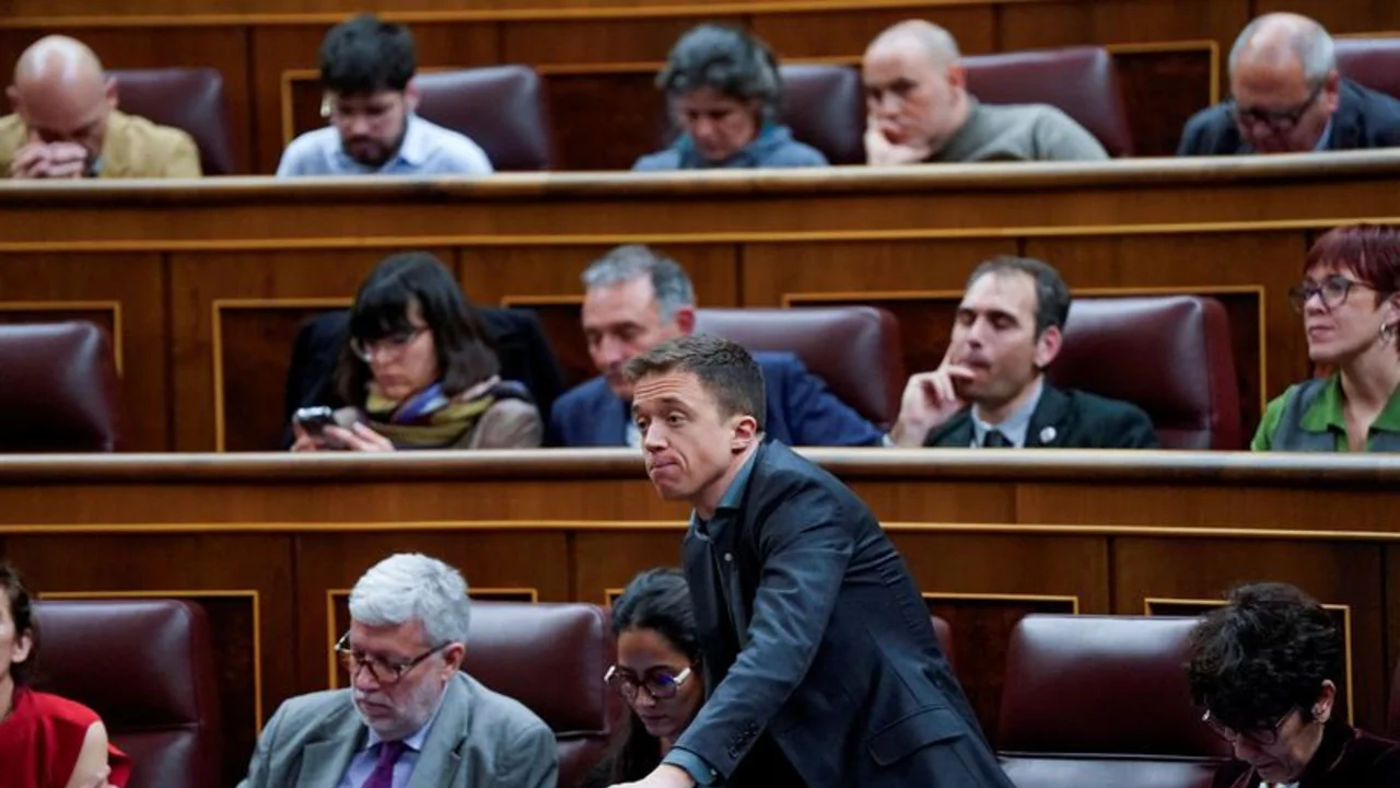 Una acusación de abuso sexual sacude a la coalición de Gobierno en España