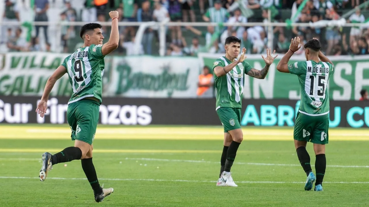 Racing Club, Banfield, Liga Profesional de Fútbol