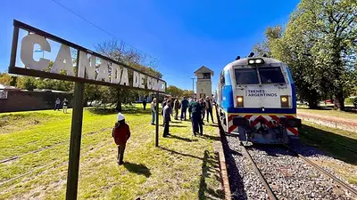Por el ajuste de Milei, peligra la continuidad del tren Rosario-Cañada de Gómez: "No invierten ni hacen mantenimiento" Por el ajuste de Milei, peligra la continuidad del tren Rosario-Cañada de Gómez: "No invierten ni hacen mantenimiento"