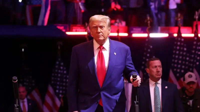 Harris hace campaña en Michigan y Trump en Georgia en la recta final de carrera a la Casa Blanca