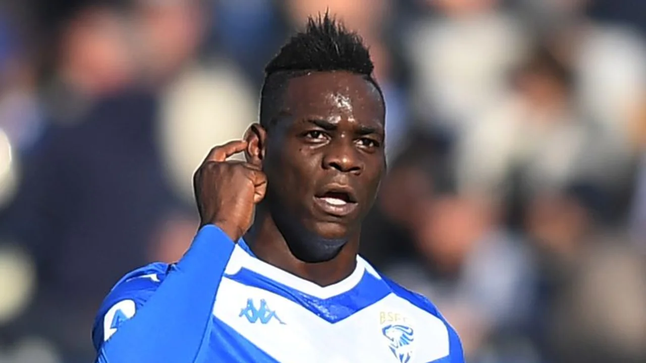Balotelli vuelve a la Serie A tras fichar por el Genoa