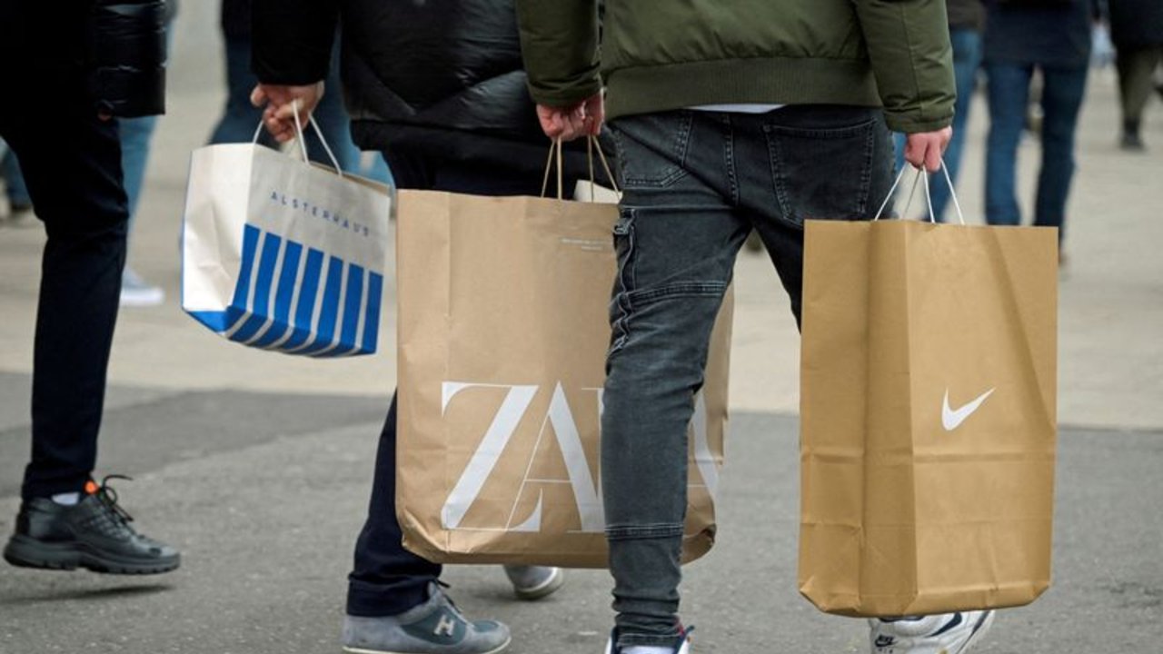La confianza de los consumidores alemanes se recuperará en noviembre, según GfK