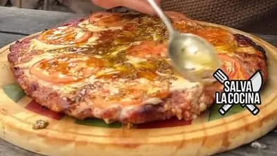 pizza, chorizo, queso, parrilla pizza, chorizo, queso, parrilla