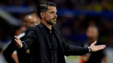 ¿De relegado a titular? El cambio inesperado que planea Gago