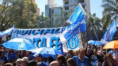 Pullaro no cede y los trabajadores judiciales de Santa Fe vuelven al paro: "Respetar la Constitución" Pullaro no cede y los trabajadores judiciales de Santa Fe vuelven al paro: "Respetar la Constitución"