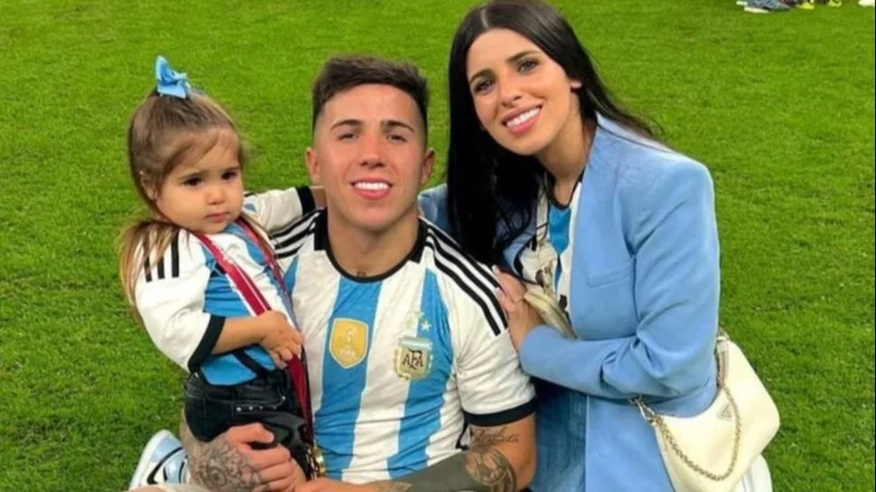 Enzo Fernández y Valentina Cevantes
