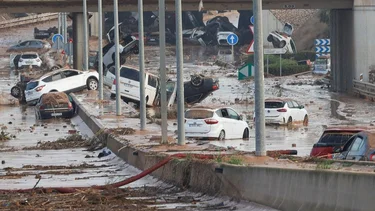 Pilotos de MotoGP, en contra de celebrar la carrera en Valencia por las inundaciones