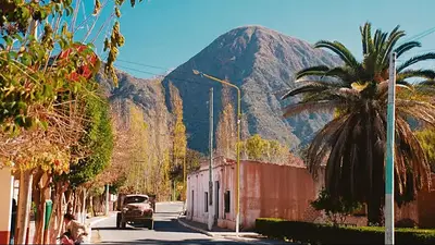 El paseo sale de paseo: lanzaron el programa que recorre los barrios con lo mejor de la cultura y tradición riojana El paseo sale de paseo: lanzaron el programa que recorre los barrios con lo mejor de la cultura y tradición riojana