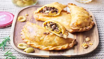 Empandas, empanadas de carne, aceitunas Empandas, empanadas de carne, aceitunas