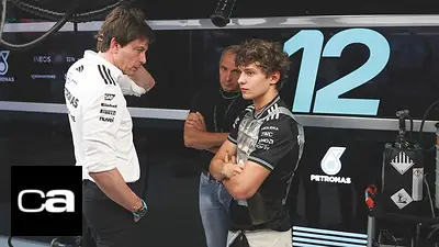 Toto Wolff y Andrea Kimi Antonelli Toto Wolff y Andrea Kimi Antonelli