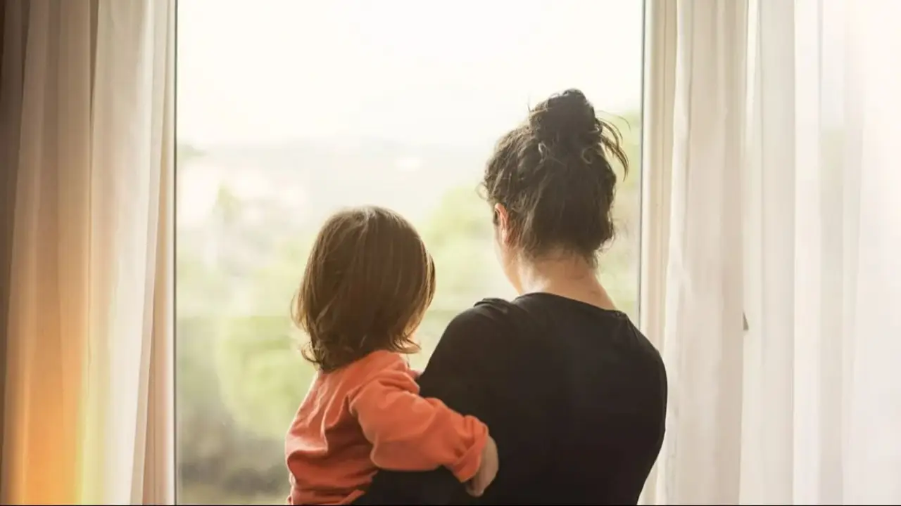Del reconocimiento del cuidado como derecho humano al retroceso argentino: el Día de la Madre en la era Milei