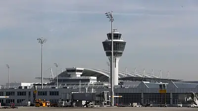 Avistamiento de drones interrumpen aeropuerto de Múnich, detienen vuelos y afectan a miles de personas Avistamiento de drones interrumpen aeropuerto de Múnich, detienen vuelos y afectan a miles de personas