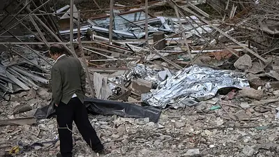 Un ataque aéreo ruso contra Ucrania causa cinco muertos y daños en infraestructuras energéticas Un ataque aéreo ruso contra Ucrania causa cinco muertos y daños en infraestructuras energéticas