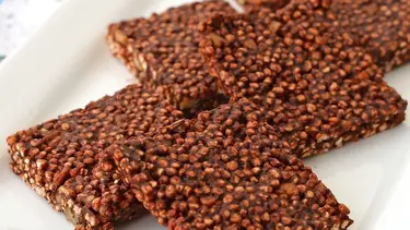 Receta de barrita de quinoa inflada sin horno y con chocolate