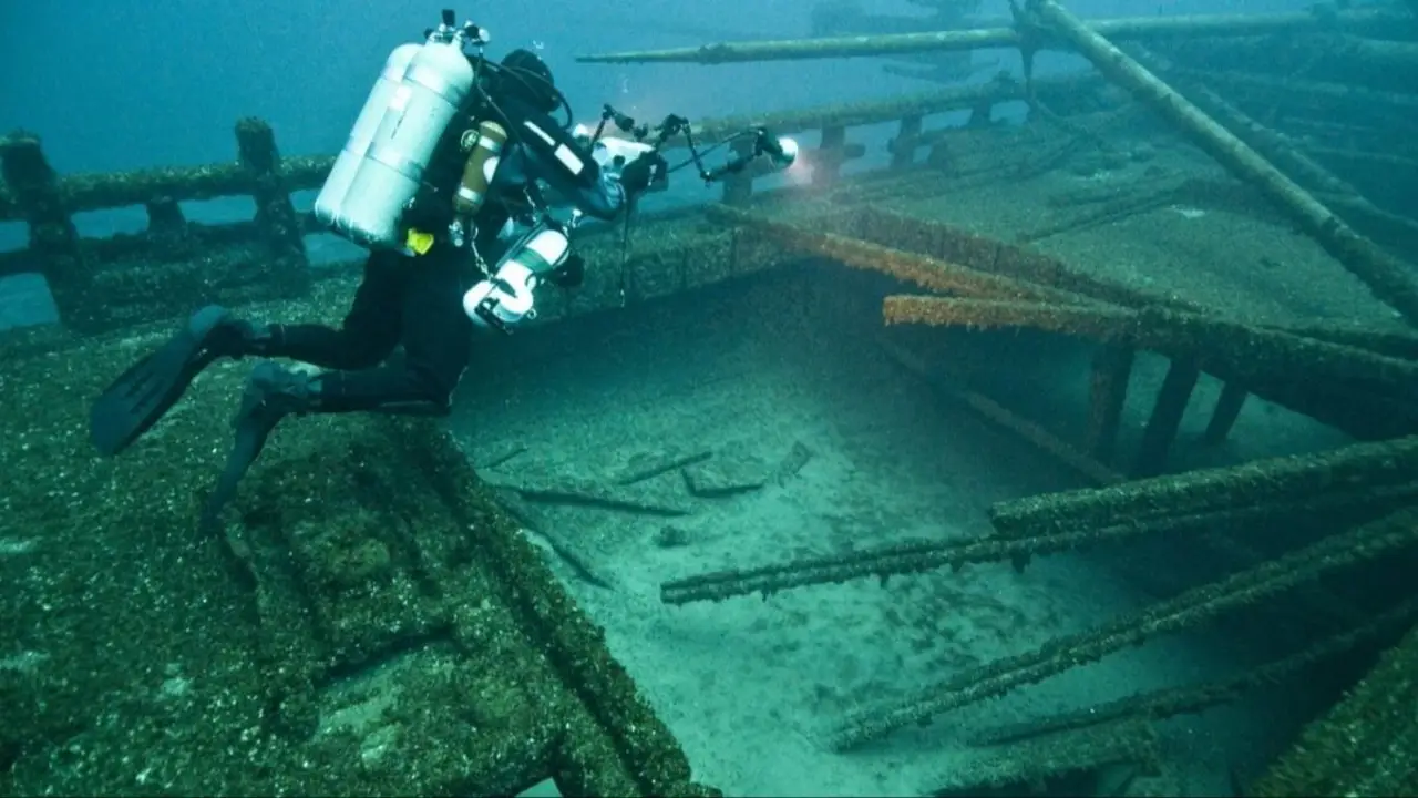 La Armada Francesa y un descubrimiento del siglo XVI a 2.567 metros bajo el agua