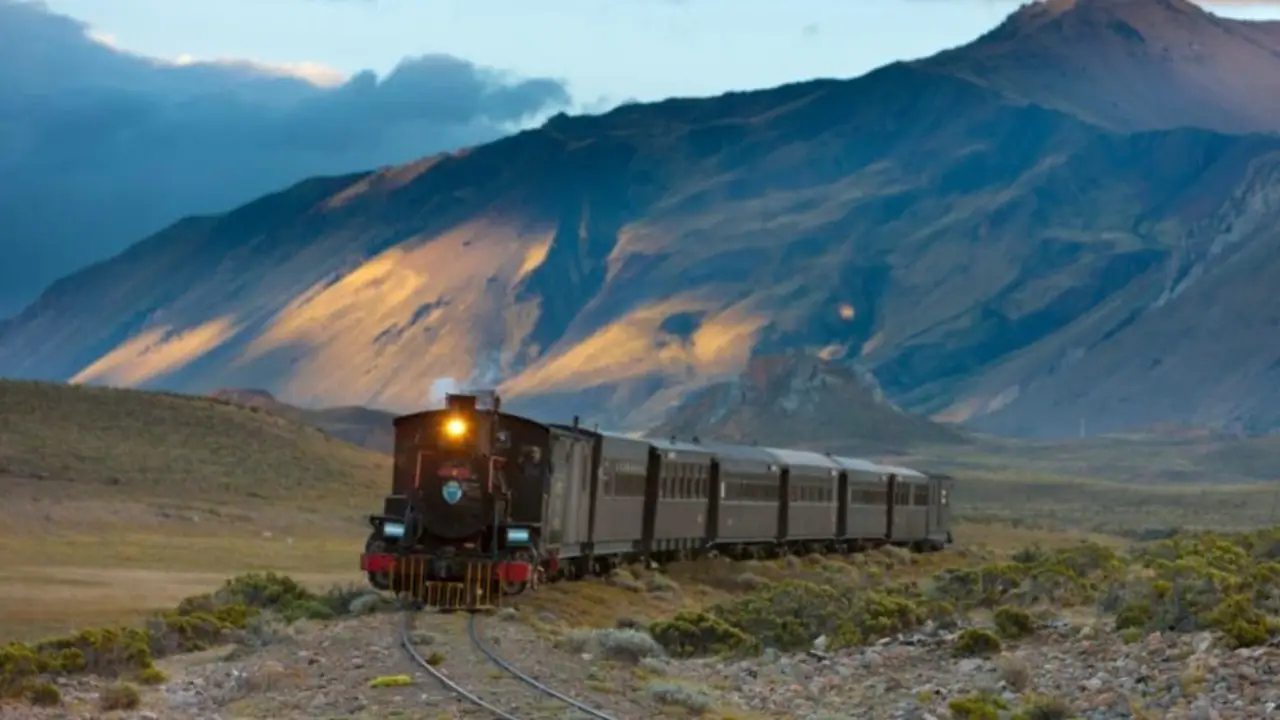 Cuál es el tren que recorre la Patagonia. Recorrido del Viejo Expreso Patagónico. Cuánto salen los boletos del Viejo Expreso Patagónico.