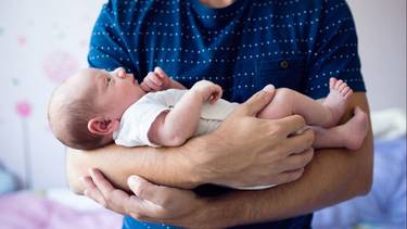 Qué significa soñar con un bebe en los brazos