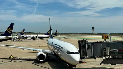 Las multas de España a aerolíneas por cobrar el equipaje de mano infringen la normativa, según la UE Las multas de España a aerolíneas por cobrar el equipaje de mano infringen la normativa, según la UE