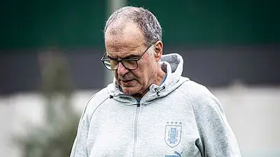 Por una decisión de Marcelo Bielsa: la dura sanción económica para Uruguay Por una decisión de Marcelo Bielsa: la dura sanción económica para Uruguay