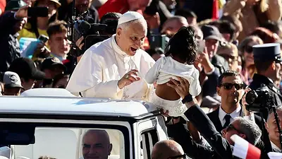 El papa León XIV cita críticas a las políticas de Trump en su primer gran documento El papa León XIV cita críticas a las políticas de Trump en su primer gran documento