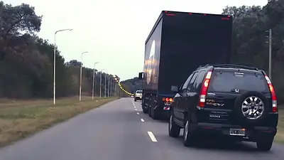 Educación vial: esta es la seña que tenés que hacer en la ruta para que te pasen sin problemas Educación vial: esta es la seña que tenés que hacer en la ruta para que te pasen sin problemas