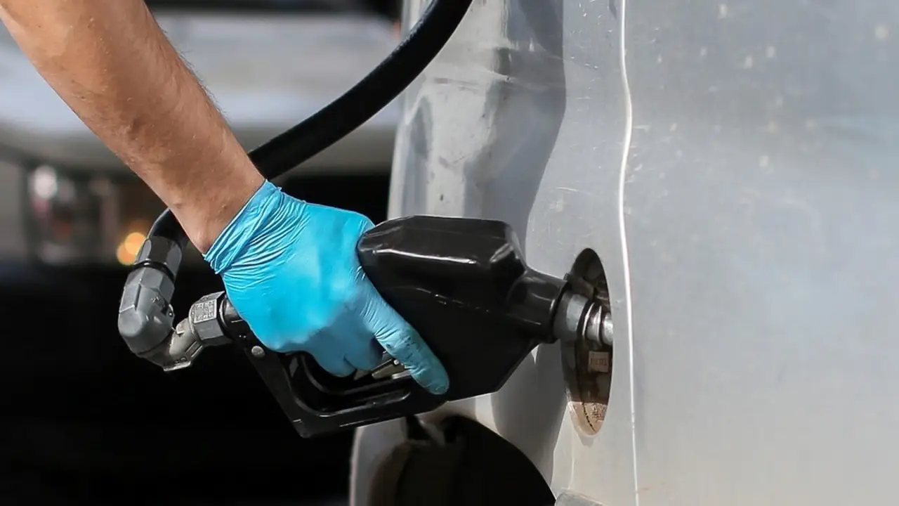 Qué le pasa al auto si cargas nafta en un auto Diesel
