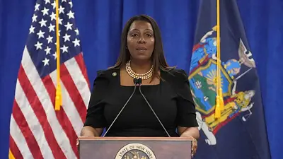 Acusan de fraude a fiscal de Nueva York que le ganó un juicio contra Trump Acusan de fraude a fiscal de Nueva York que le ganó un juicio contra Trump