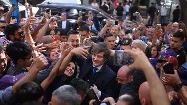 Milei va a San Nicolás, mientras Caputo vuelve de EEUU