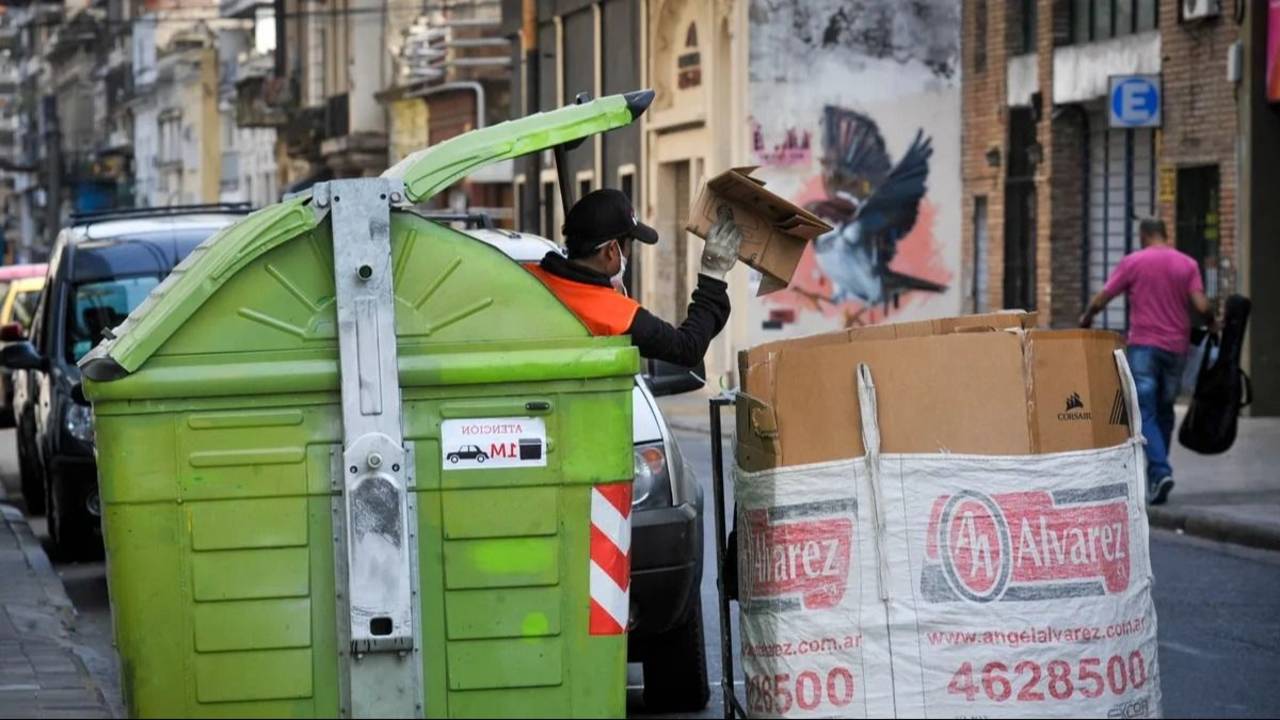 Advierten que los cartoneros en Rosario trabajan más y ganan menos