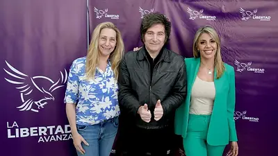 Milei en Corrientes: entre marchas, el Presidente hizo otra breve caminata electoral Milei en Corrientes: entre marchas, el Presidente hizo otra breve caminata electoral