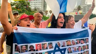 Terminó el primer canje de rehenes y prisioneros entre Israel y Hamas: tres argentinos liberados Terminó el primer canje de rehenes y prisioneros entre Israel y Hamas: tres argentinos liberados