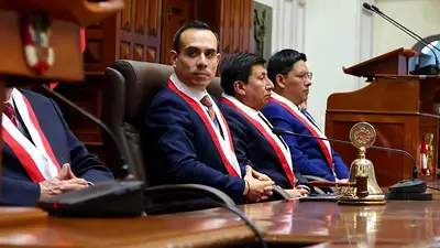 Tiembla de vuelta un presidente de Perú: escándalo por reuniones secretas con un empresario Tiembla de vuelta un presidente de Perú: escándalo por reuniones secretas con un empresario