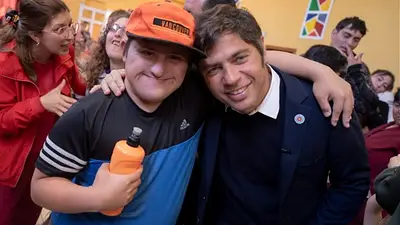 Kicillof recorrió un jardín de infantes que abandonó el gobierno Nacional Kicillof recorrió un jardín de infantes que abandonó el gobierno Nacional