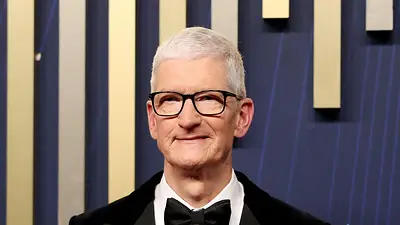 Tim Cook, de Apple, promete impulsar la inversión en China, desafiando a Trump Tim Cook, de Apple, promete impulsar la inversión en China, desafiando a Trump