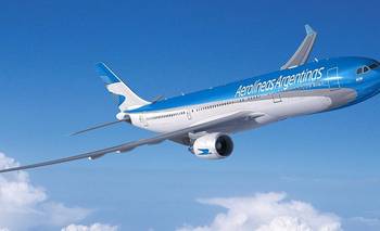 Aerolíneas Argentinas aplicará un recargo por la suba del petróleo | Trump atacó irán