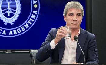 Luis Caputo reperfila el discurso post 26 de octubre: "No debe venir una devaluación" | Dólar