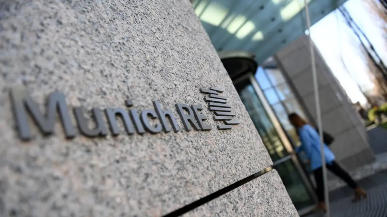 La aseguradora Munich Re advierte del riesgo de disturbios en Europa al ralentizarse el crecimiento