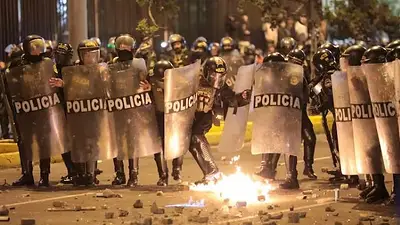 Explotó la crisis política en Perú: un muerto y 100 heridos en protestas contra el Gobierno Explotó la crisis política en Perú: un muerto y 100 heridos en protestas contra el Gobierno