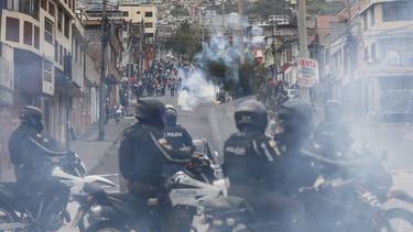 Crece el conflicto social en Ecuador a un mes de un referéndum clave para el gobierno de Noboa
