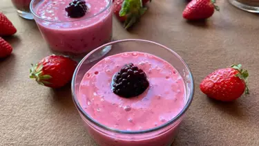 Solo 3 ingredientes: receta de gelatina de yogur, fresca y deliciosa para hacer en verano