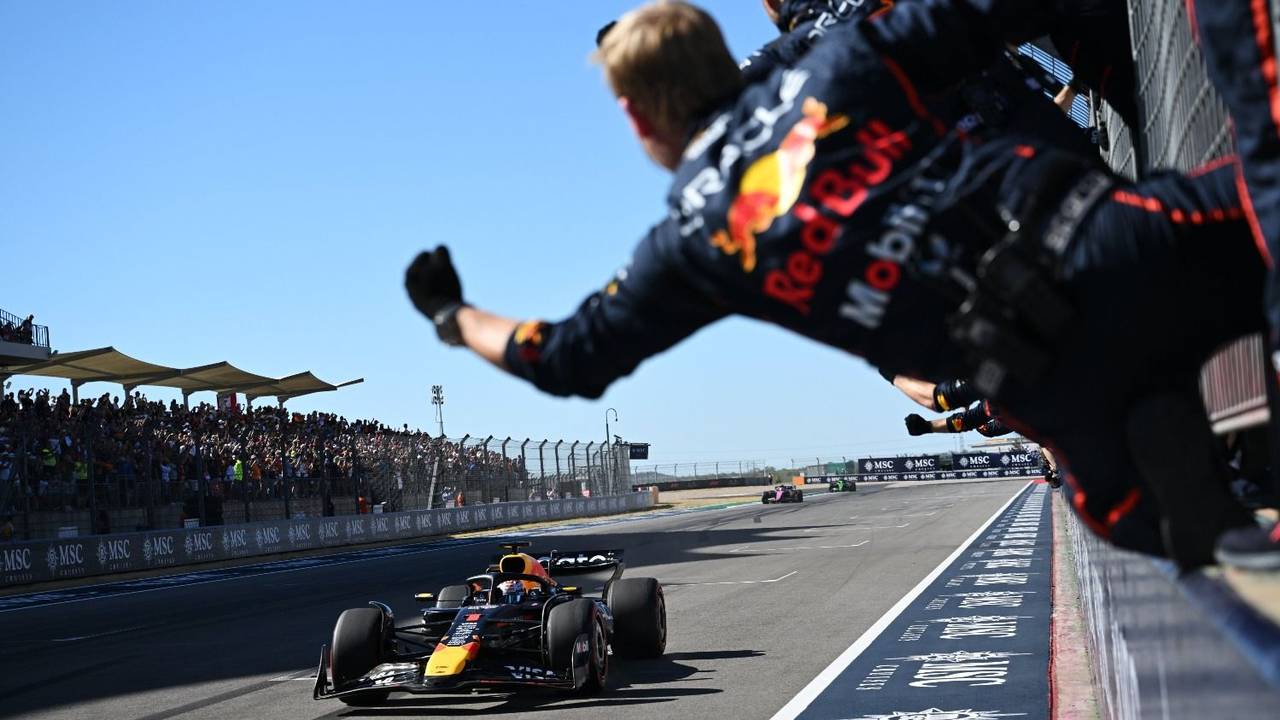 Los festejos de Red Bull por el triunfo de Max Verstappen.
