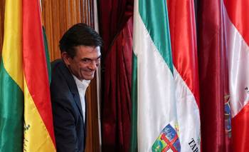 Paz promete reconciliación y el evismo le advierte: "No es un cheque en blanco" | Elecciones bolivia