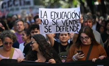 Universitarios advierten que "no empiezan las clases" si el Gobierno no cumple la ley | Universidades