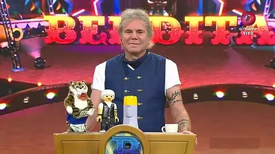 Beto Casella conduciendo Bendita. Beto Casella conduciendo Bendita.