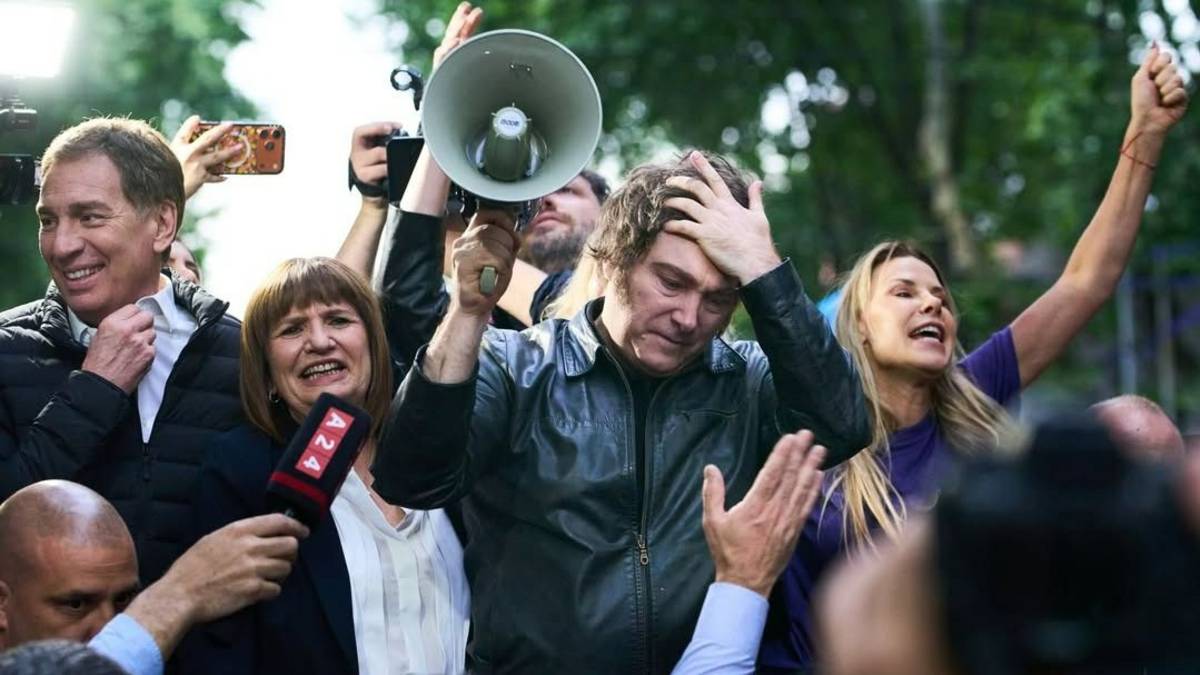 Más del 60% quiere un cambio de gobierno: la encuesta que pone en riesgo la reelección de Milei